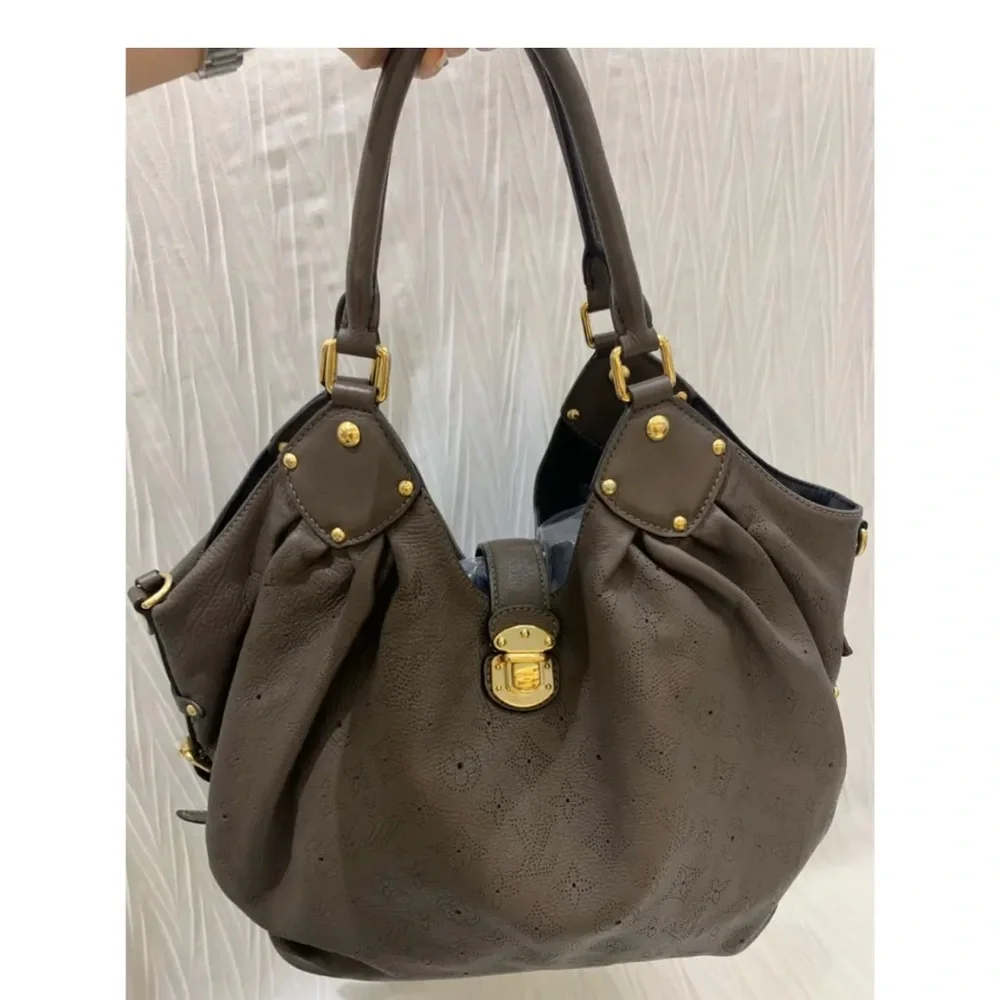 Authentic Louis Vuitton Mahina Boho In Elephant Gris - Picture 10 of 16